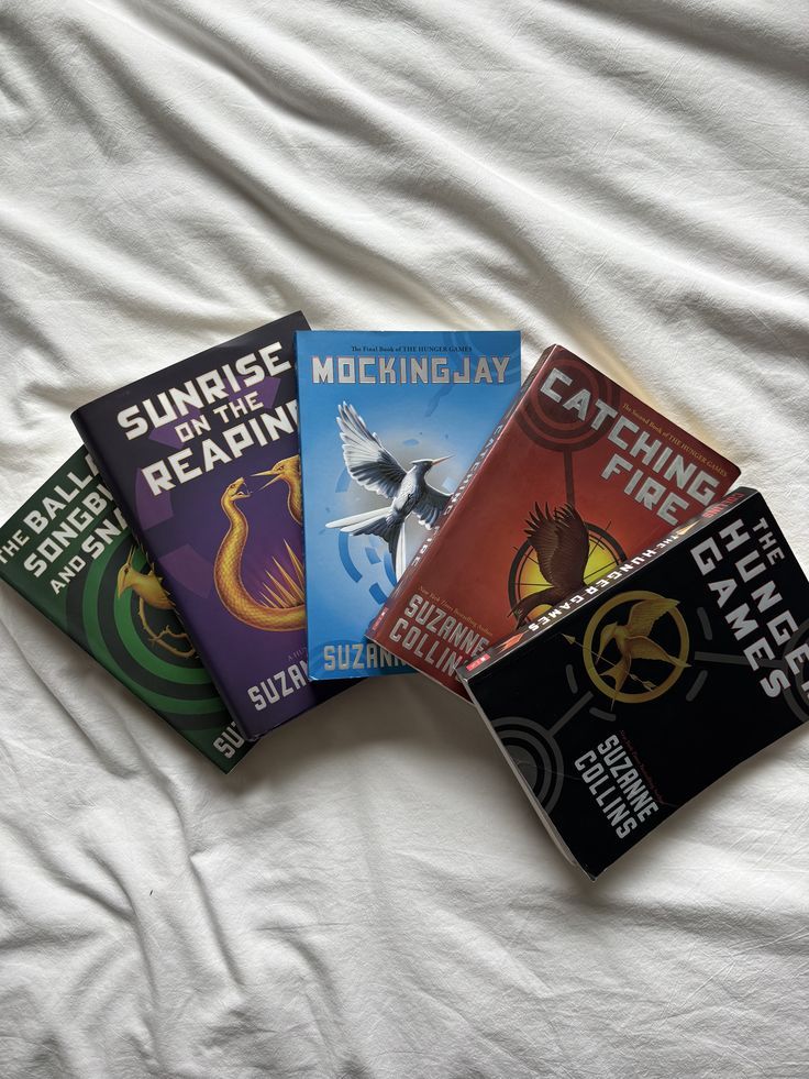 The Hunger Games Series (5 Books) by Suzanne Collins